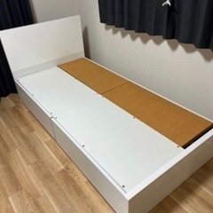 家具一式　ベッド　タンス　テーブル　本棚