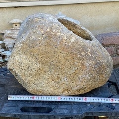 逸品 古い時代 つくばい 蹲 天然石 自然燈籠御影石道祖神石仏庭園庭石 