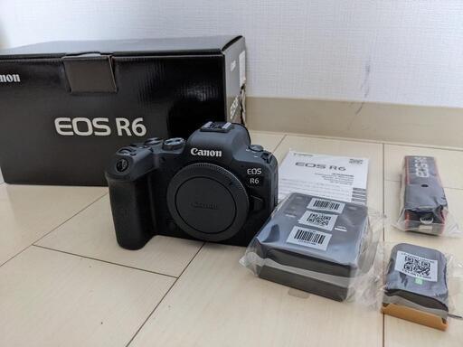 EOS R6 ボディ　メーカー保証〜22年11月末まで【美品・付属品完備】