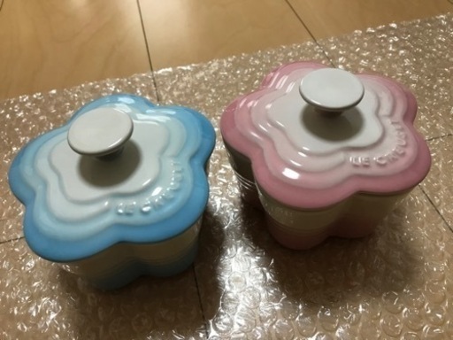ルクルーゼ ラムカンフルール 花型ココット 蓋付き