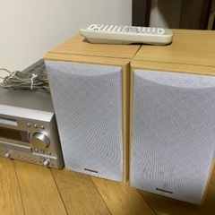 Onkyo DV-77 Amplifier and speake...