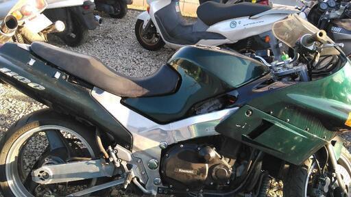埼玉県富士見市からZZR1100 D型 | complexesantalucia.com