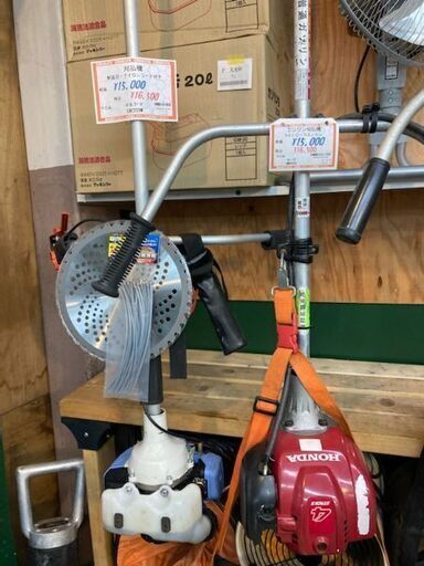 草刈り機（エンジン式・充電式）刈り払い機　入荷しました