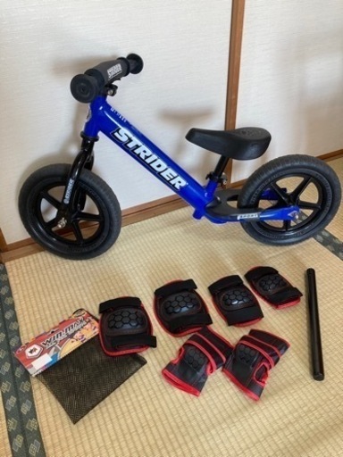【再値下げ】ストライダー　スポーツモデル　青