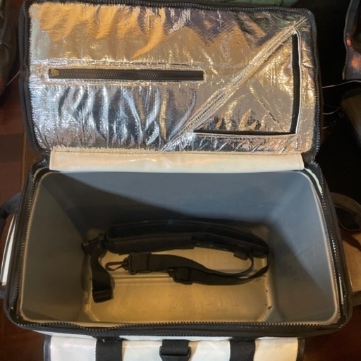 がまかつ COMO エナメルバッグ