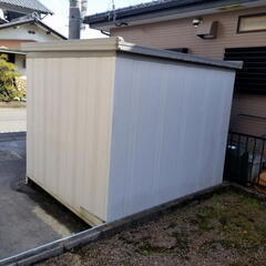 イナバ物置 ベイシー MBX-48 W2200×D2200×H2200　棚あり　鍵付き