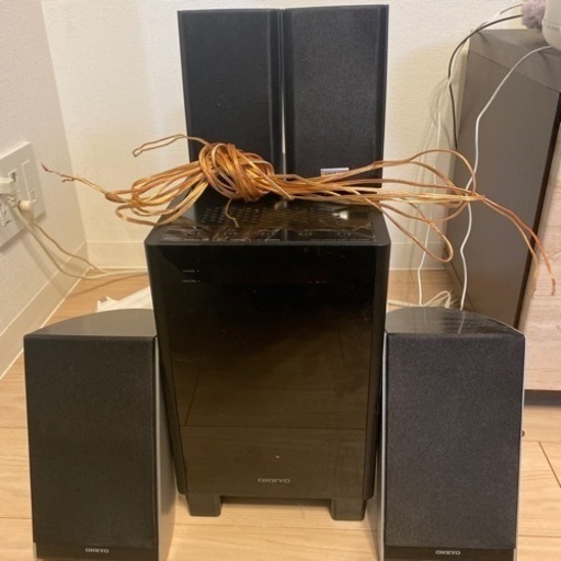 ONKYO  HTX-25HDXアンプ内蔵ウーファー（サービスでスピーカー2個付けます）
