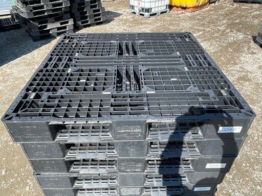 【セール品⑥】プラスチックパレット1200×1200 8枚セット★千葉市内直接引き取り可 セール品⑥】プラスチックパレット1200×1200 8枚セット☆千葉市内直接