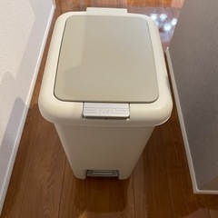 【ネット決済】ニトリ　ゴミ箱　ほぼ未使用