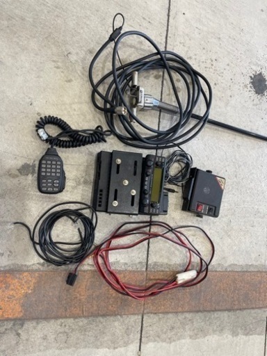 中古品 デュアルバンド アマチュア無線 アイコム IC-2720 中古品 デュアルバンド アマチュア無線 アイコム IC-2720