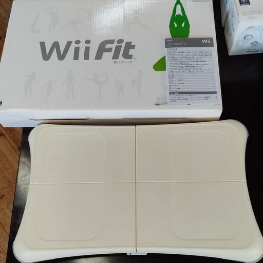 Amazon.co.jp: Wiiフィット (ソフト単品) : ゲーム Wii本体＆Wii Fit＆