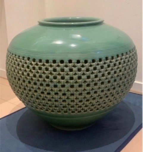 金世龍作 世昌 高麗 青磁 飾り壺 花瓶 透かし 金世龍作 世昌 高麗 青磁 飾り壺 花瓶 透かし
