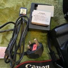 キヤノン　カメラ　CANON 600D