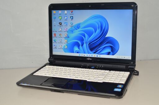 最新Windows11+office 爆速新品SSD256GB 富士通 LIFEBOOK AH56/D i7-2630QM/メモリ8GB/15.6インチ/ブルーレイ/無線/Webカメラ/便利なソフト