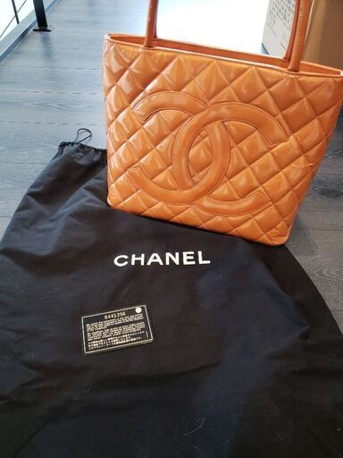 CHANEL 復刻トート エナメルピンク