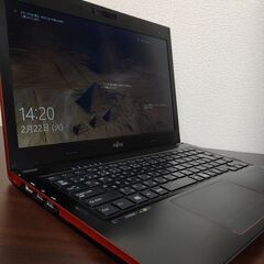 富士通 　高速SSD　第4世代CPU搭載　メモリ4G 　薄型軽量　カメラ内蔵　持ち運び　Wifi対応 富士通 高速SSD 第4世代CPU搭載 メモリ4G 薄型軽量 カメラ内蔵