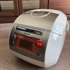 TOSHIBA 炊飯器　5.5合炊き　2009年製