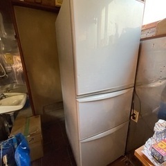 東芝 冷蔵庫（ジャンク）GR-E34N