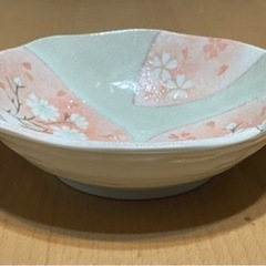 桜柄の和皿 小鉢としても使いやすいサイズです。