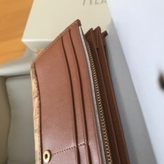プリマクラッセ長財布