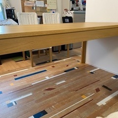 IKEA　伸縮式ダイニングテーブル　エーケダーレン　EKEDALEN