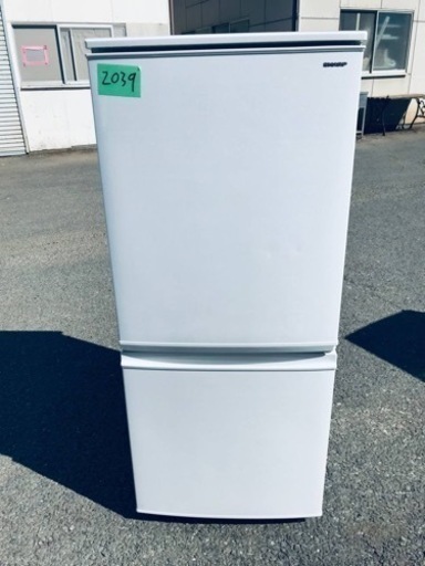 ✨2018年製✨2039番 SHARP✨ノンフロン冷凍冷蔵庫✨SJ-D14D-W‼️