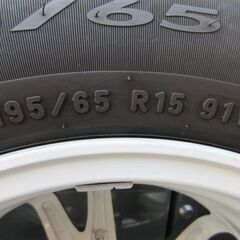 30プリウス ZVW30 前期 15インチホイールタイヤ付き！