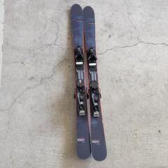 0227-002 スキー板 キスマーク