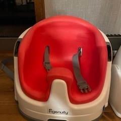 ingenuity 赤　ベビーチェア　椅子①