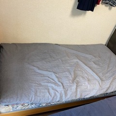 木枠　マットレス、敷き布団付き　ベッド