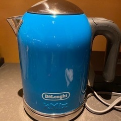 DeLonghi デロンギ　電気ケトル　0.75L