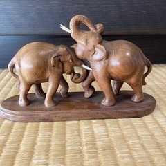 象の木彫り　置物
