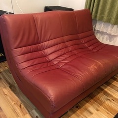 赤革のソファー