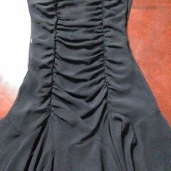 ドレス黒