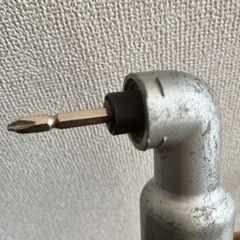 マキタ充電式アングルインパクトドライバー充電付き