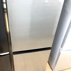 シルバーカラーでスタイリッシュな2020年製AQUA（アクア）の2ドア