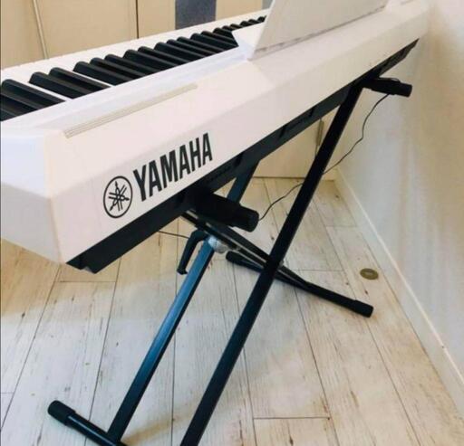 ヤマハ 電子ピアノ P-105 新品同様