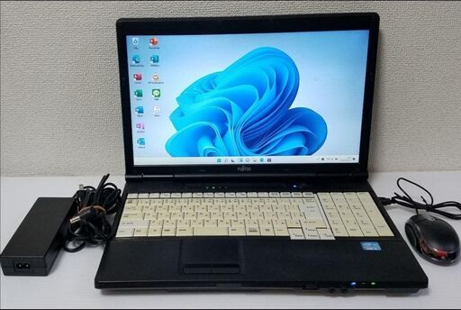 富士通 15.6型 ノートパソコン Win11 　３／１９まで掲載