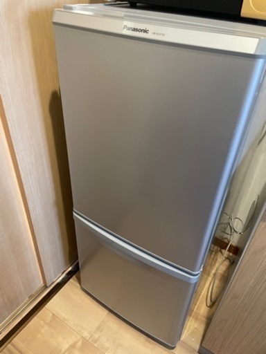 2015年制パナソニック冷蔵庫　冷凍室たっぷり！とても綺麗です！