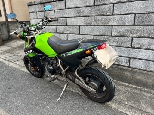 【決まりました】KAWASAKI   KSR110 フォークオイル漏れ、サビありますが元気に走ります！おまけ付き。 決まりました】KAWASAKI KSR110 フォークオイル漏れ、サビありますが