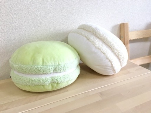 Francfranc マカロンクッション 2つセット 春色 ホワイト 白 グリーン 北欧 フランフラン なつき 当日取引ok 京都市役所前のインテリア雑貨 小物の中古あげます 譲ります ジモティーで不用品の処分