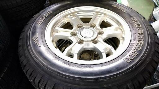 小売業者 値下げ！ ハイエース用スパイクタイヤ アルミ付 