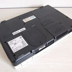高速SSD120GB搭載 Fujitsu FMV-BIBLO NF/G50 (白) ノートパソコン (3920)