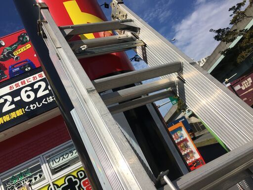 3連折り畳み 伸縮はしご 全長約7m30cm メーカー不明 中古品