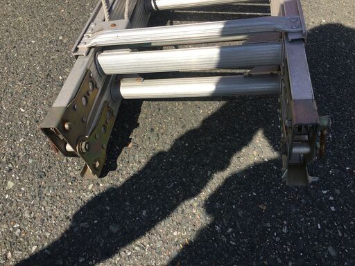 3連折り畳み 伸縮はしご 全長約7m30cm メーカー不明 中古品