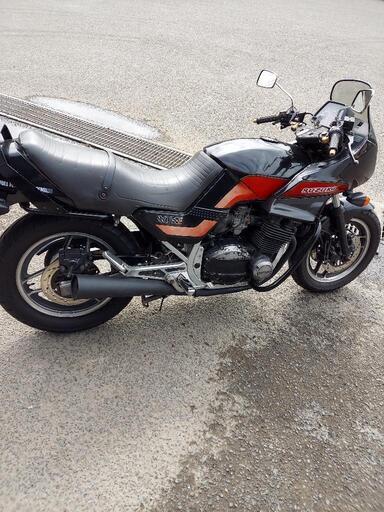 GSX750E