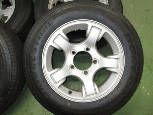 JB23ジムニー夏タイヤお譲り致します。185/80R16　BS