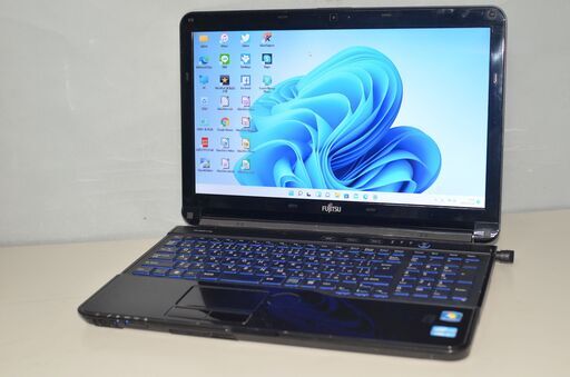 最新Windows11+office 爆速新品SSD250GB 富士通 LIFEBOOK AH56/G i7-2670QM/8GB/15.6インチ/ブルーレイ/USB3.0/Webカメラ/便利なソフト