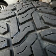 OPEN COUNTRY R/T 215/70R16 100Q　オープンカントリーRT　ジムニーに如何でしょうか