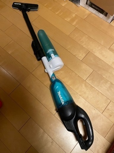 マキタコードレス掃除機18V 限定海外品　サイクロンユニット付き